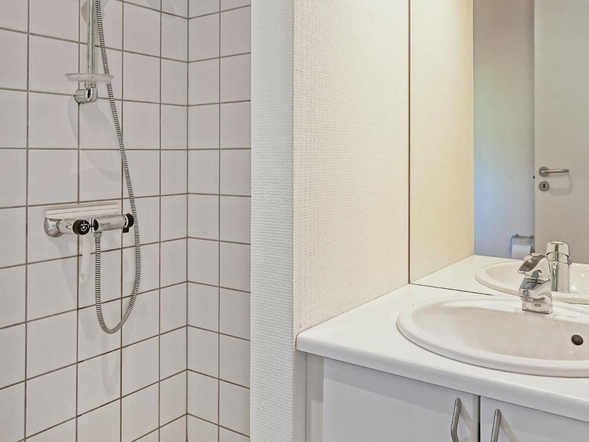12 Person Holiday Home In Aakirkeby Vester Somarken Buitenkant foto