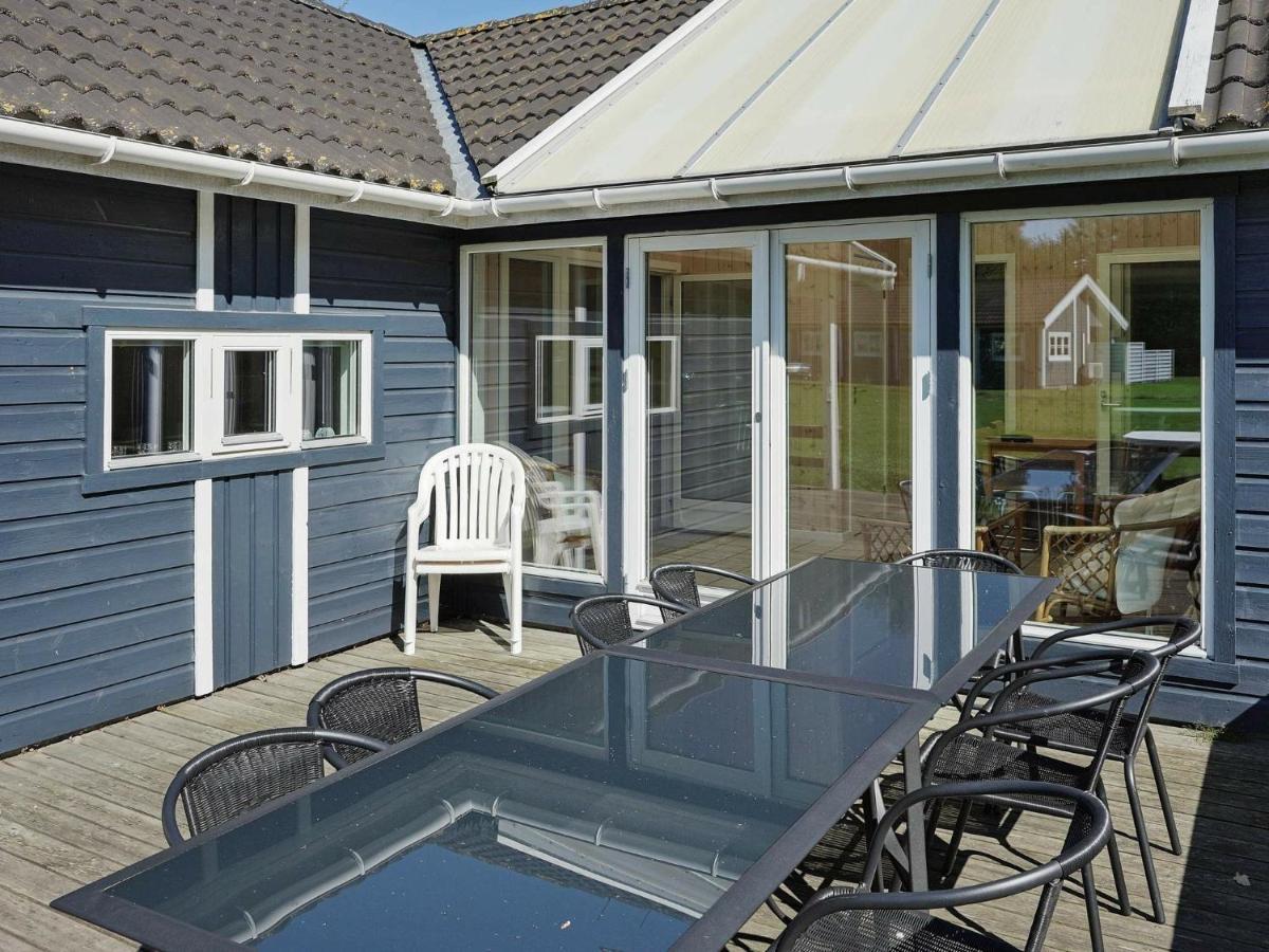 12 Person Holiday Home In Aakirkeby Vester Somarken Buitenkant foto